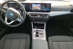 BMW    330e    Shadow   Navigație   Memorie   LED