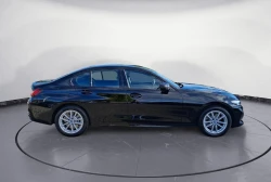 BMW    330e    Shadow   Navigație   Memorie   LED