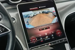 Mercedes-Benz    C220d    GSDach   MBUX   Ambeinte