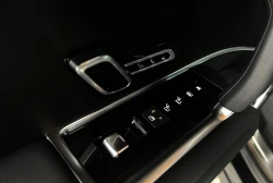 Land Rover  Range Rover  3.0 Plug-In  P460e  HSE  HUD  ACC
